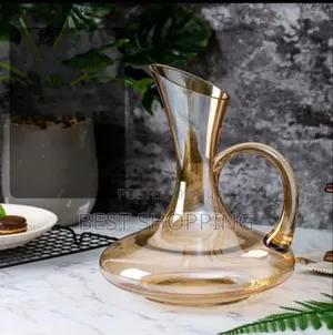 Liquids Serving Complete Glasswares የወይን መጠጫ ከመቅጃ ጆግ ጋር