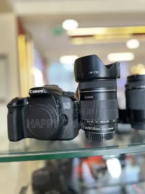 Photo - Canon Eos 70d 18-135mm Camera