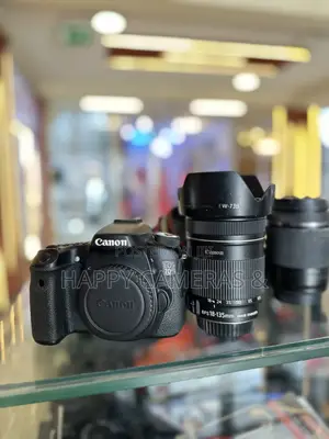 Canon Eos 70d 18-135mm Camera