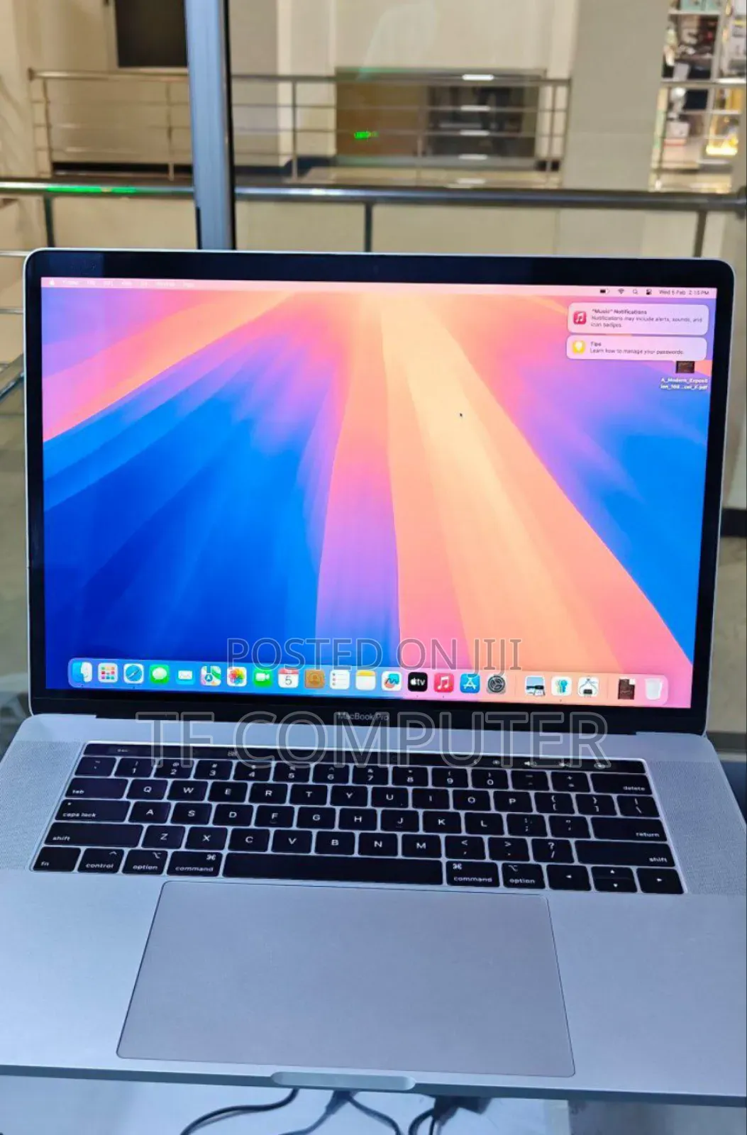 New Laptop Apple MacBook Pro 2019 16GB Intel Core I9 SSD 512GB