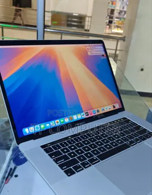 New Laptop Apple MacBook Pro 2019 16GB Intel Core I9 SSD 512GB