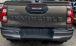 New Toyota Hilux 2023 Green