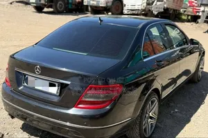 Mercedes-Benz C180 2009 Black