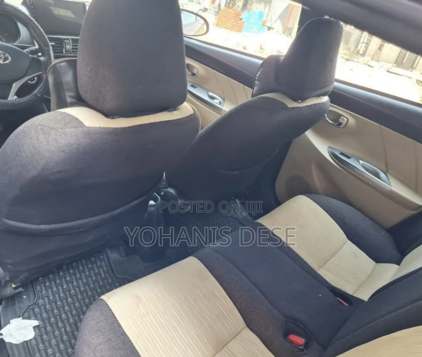 Toyota Yaris 2015 Orange