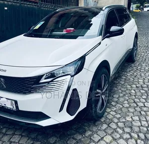 Photo - Peugeot 5008 2022 White