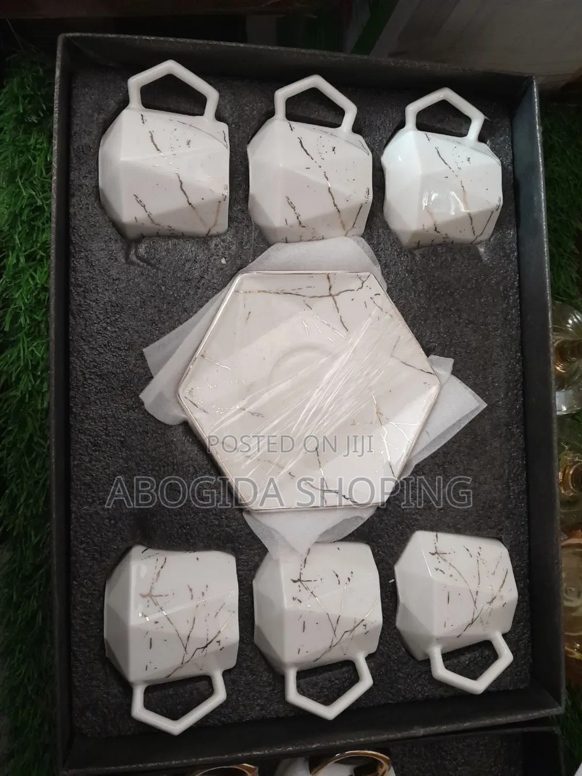 Modern 12-Piece Coffee Cup Set With Luxury Touch ማራኪ የቡና ስኒ