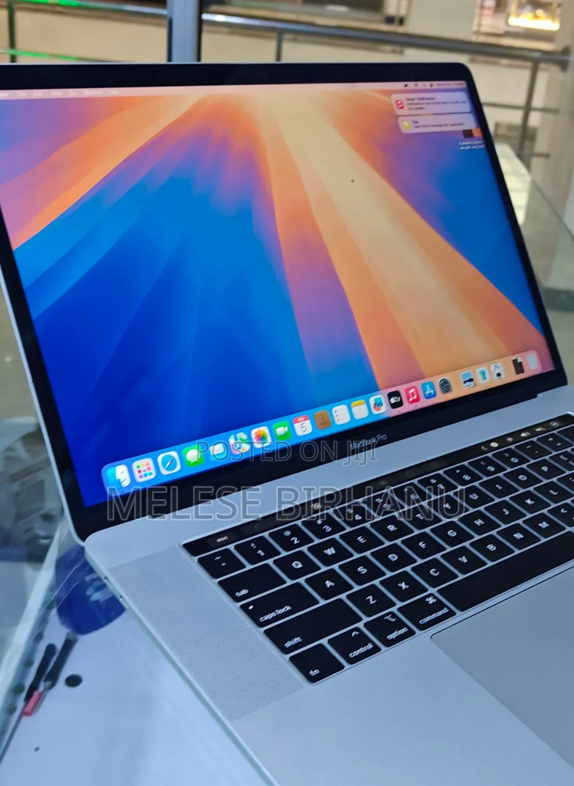 New Laptop Apple MacBook Pro 2019 16GB Intel Core I9 SSD 512GB