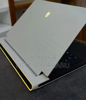 Photo - New Laptop Alienware M17x R2 32GB Intel Core I9 SSD 1T