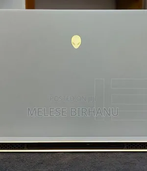 New Laptop Alienware M17x R2 32GB Intel Core I9 SSD 1T