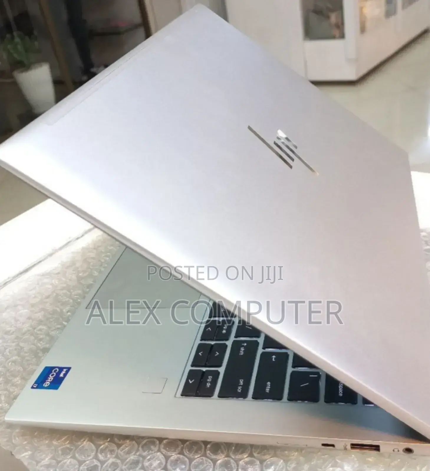 New Laptop HP EliteBook 840 10 16GB Intel Core I7 SSD 512GB