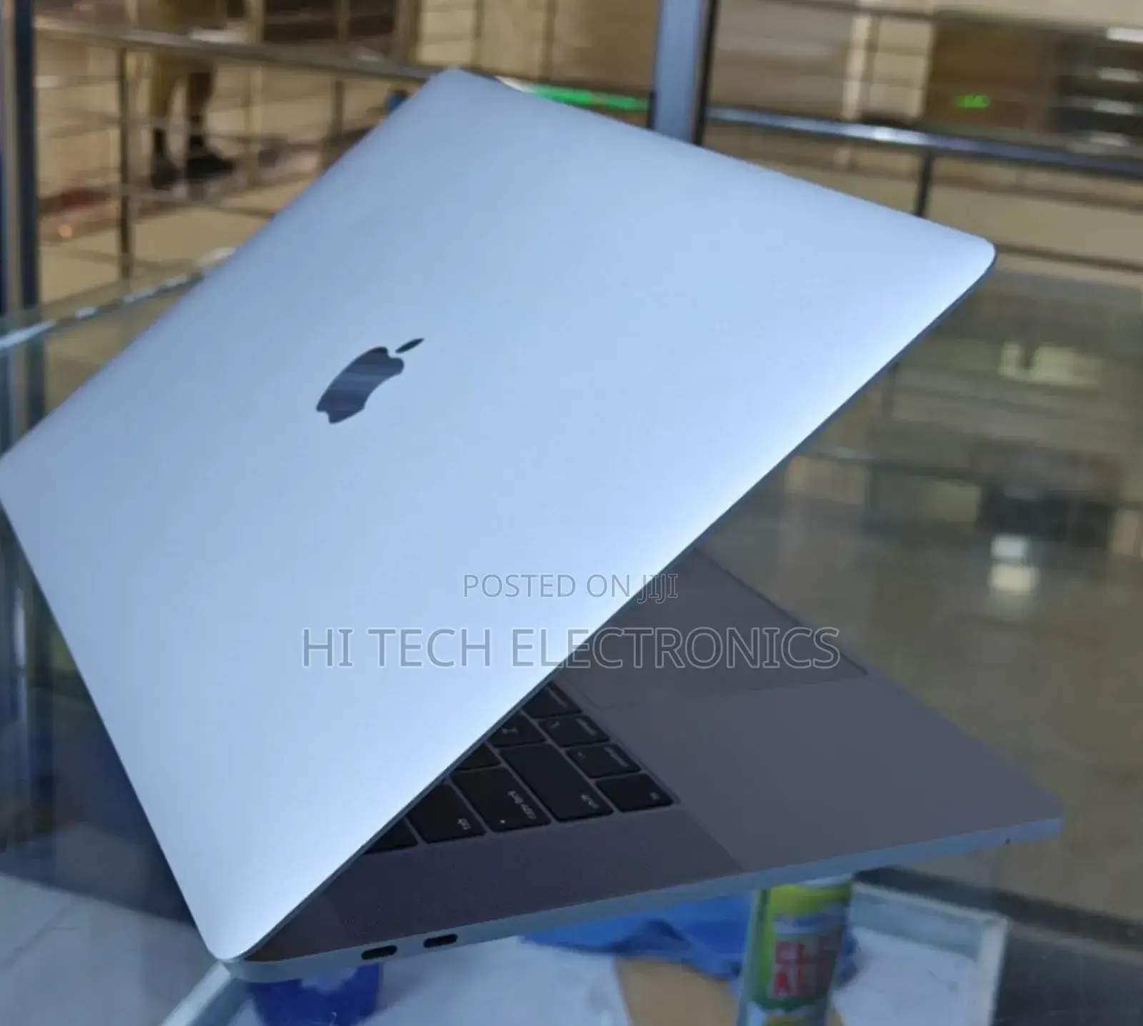 New Laptop Apple MacBook Pro 2019 16GB Intel Core I9 SSD 512GB