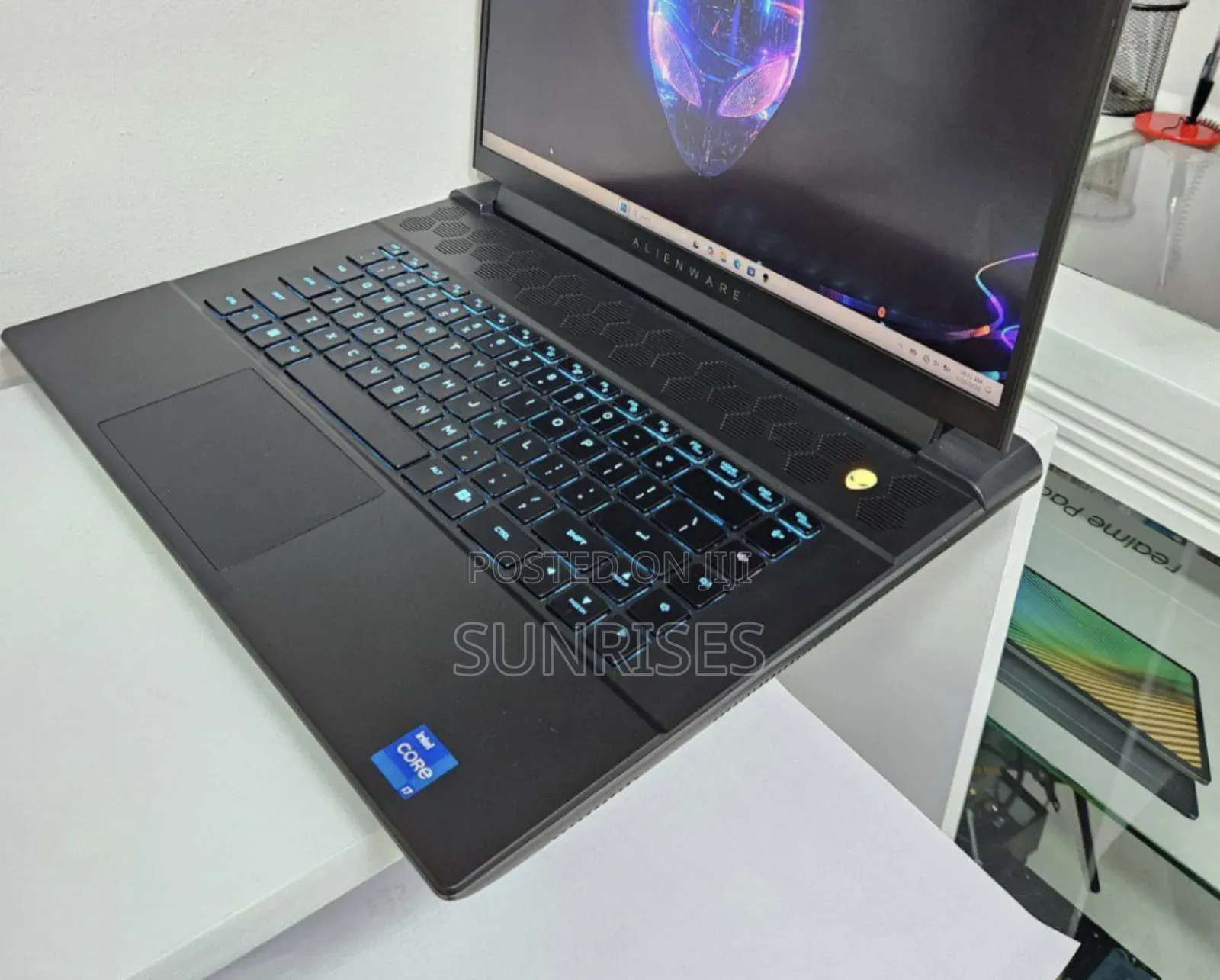 New Laptop Alienware M17x R2 16GB Intel Core I7 SSD 1T