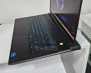 New Laptop Alienware M17x R2 16GB Intel Core I7 SSD 1T