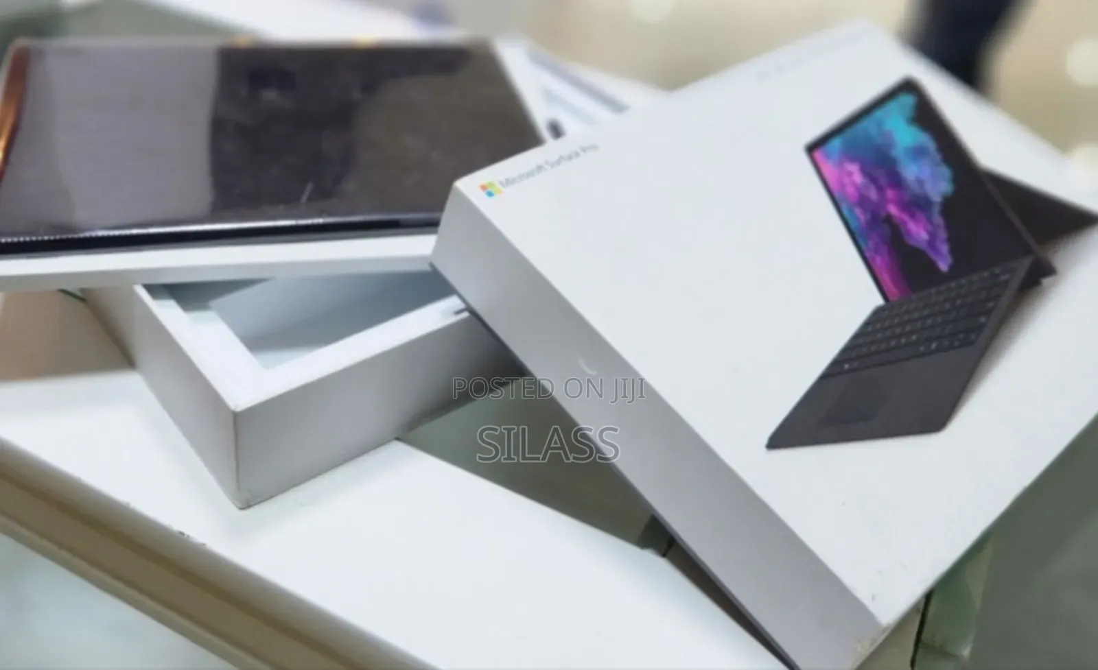 New Laptop Microsoft Surface 8GB Intel Core I5 SSD 256GB