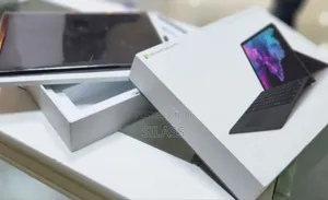 New Laptop Microsoft Surface 8GB Intel Core I5 SSD 256GB