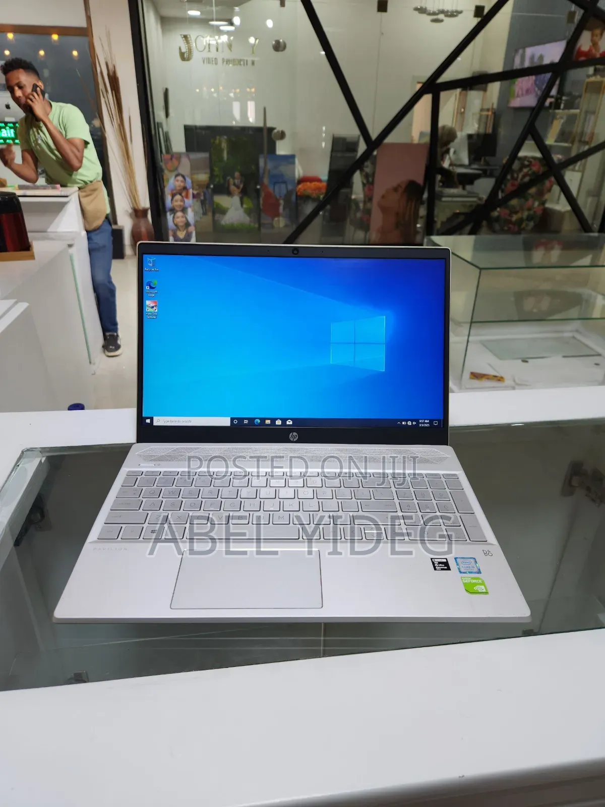 New Laptop HP Pavilion 15 8GB Intel Core I5 HDD 1T