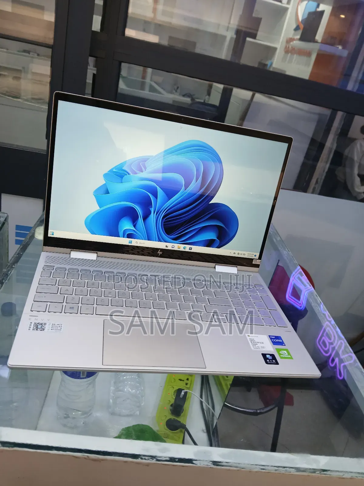 New Laptop HP Envy X360 16GB Intel Core I7 SSD 512GB