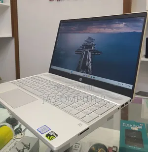 New Laptop HP Pavilion 15 16GB Intel Core I5 SSHD (Hybrid) 750GB