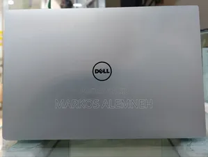 New Laptop Dell Precision 15 3520 16GB Intel Core I7 SSD 512GB