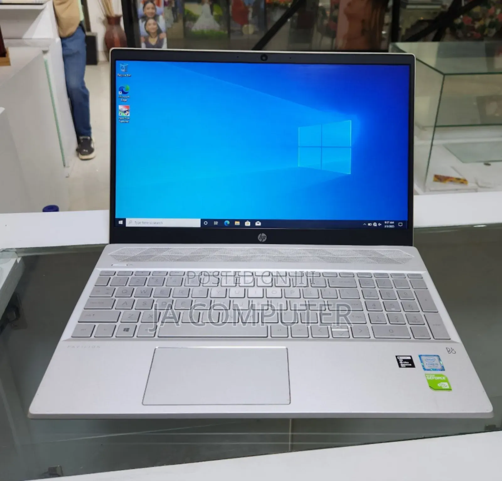 New Laptop HP Pavilion 15 8GB Intel Core I5 HDD 1T