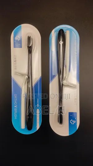 Photo - Y-Kelin v-Shaped Orthodontic Toothbrush for Braces