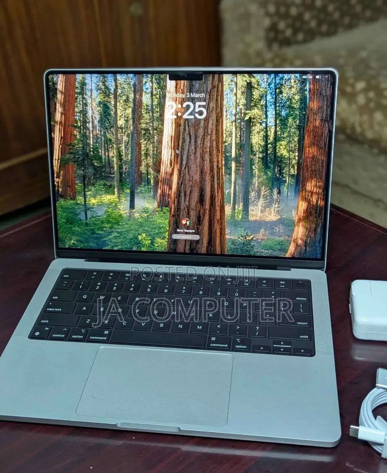 New Apple MacBook Pro 2023 M3 Max 14-Inch 18GB Apple M3 Pro SSD 512GB