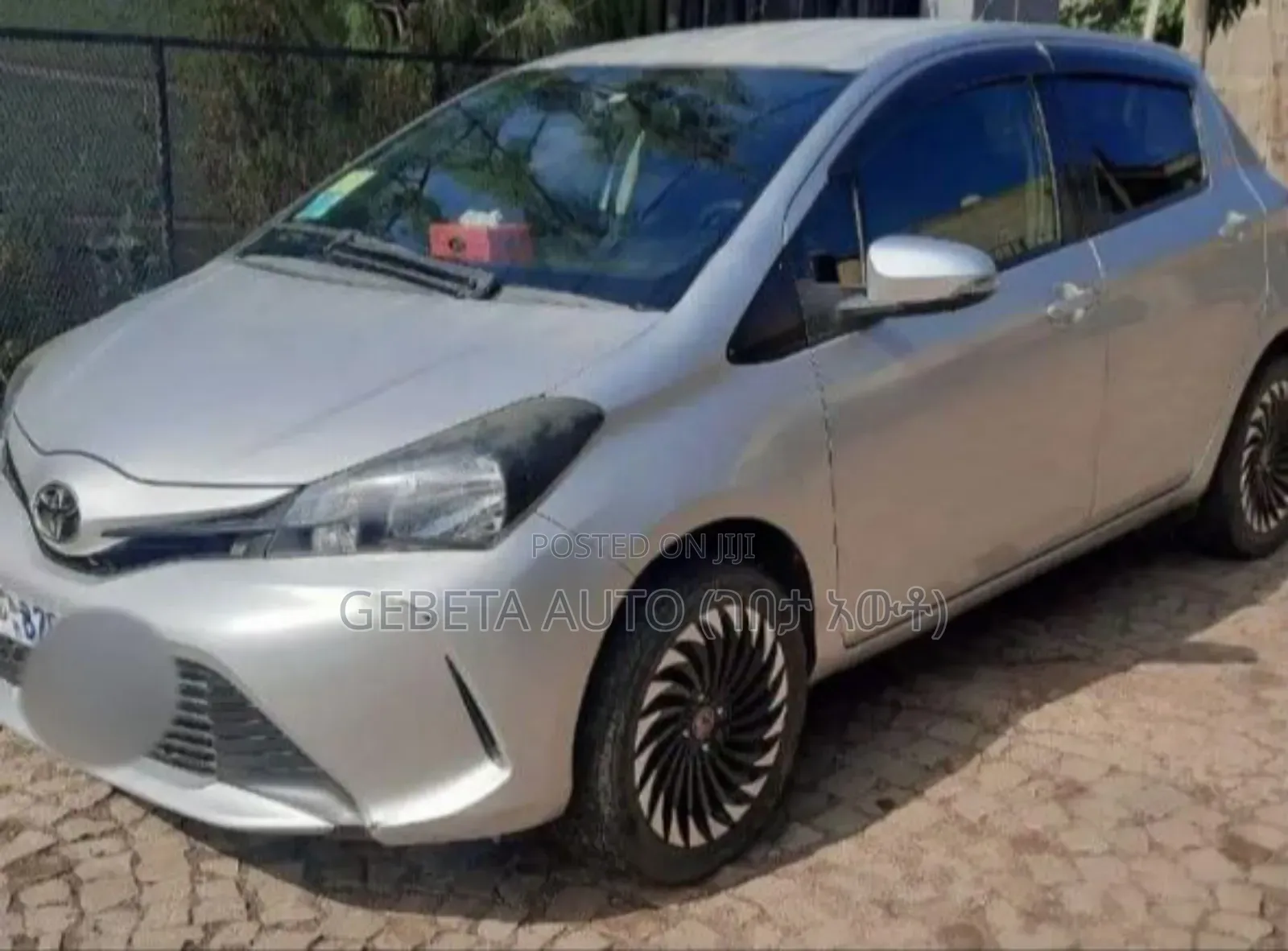 Toyota Yaris 2014 Silver