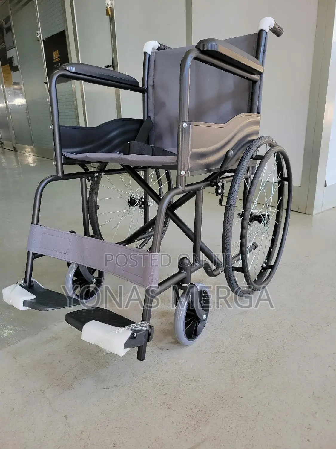 Wheelchair/Wheelchair/Frame:Chrome-Plated Steel_durability