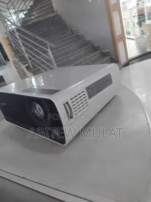 Photo - Sony VPL-Ex 100 Projector