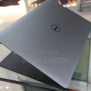 New Laptop Dell Precision 15 3520 16GB Intel Core I7 SSD 512GB