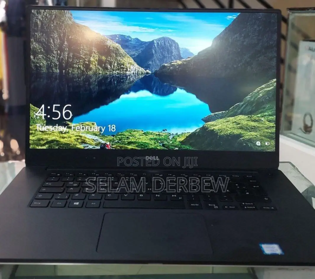 New Laptop Dell Precision 15 3520 16GB Intel Core I7 SSD 512GB
