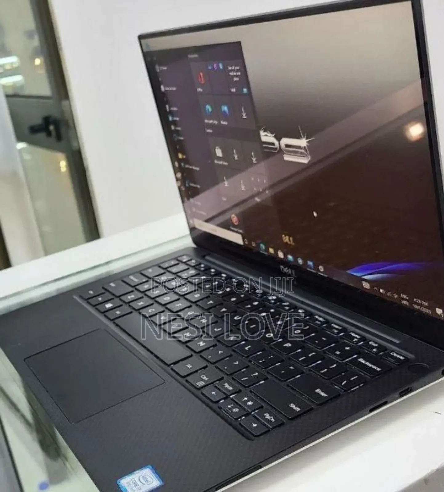 New Laptop Dell XPS 15 32GB Intel Core I7 SSD 1T