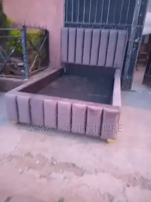 Bed አልጋ Tapesary