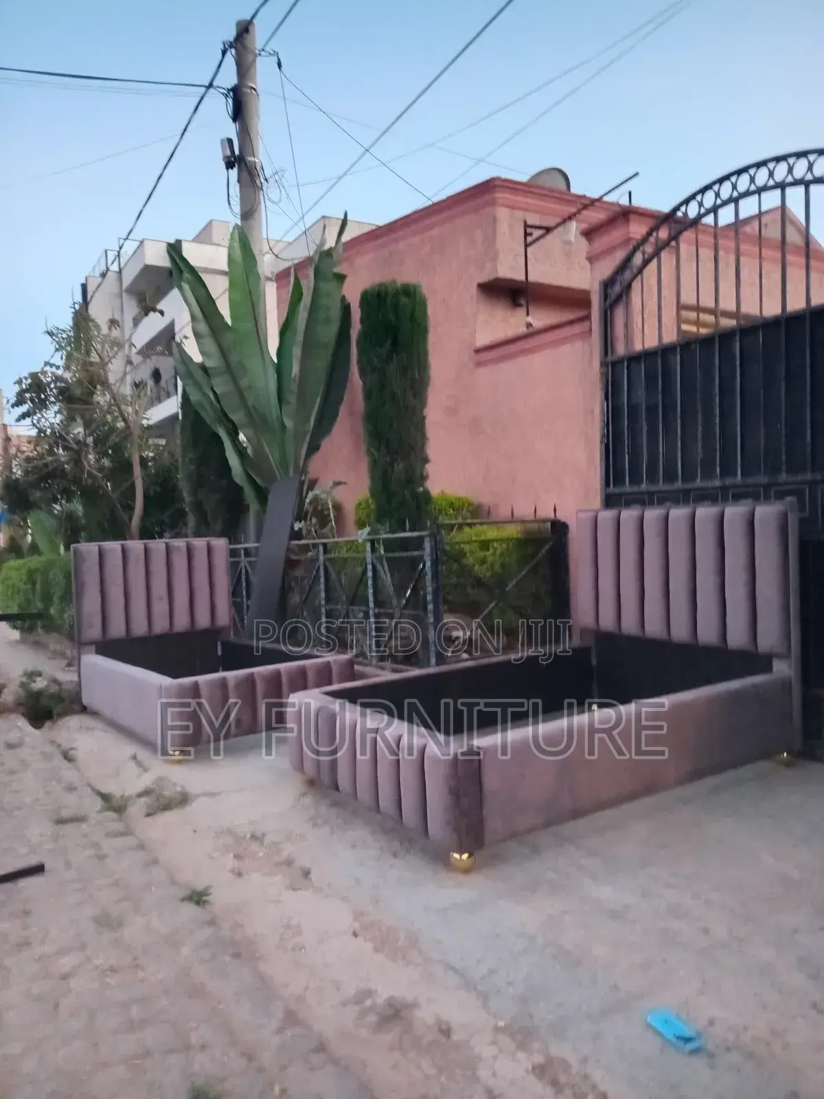 Bed አልጋ Tapesary