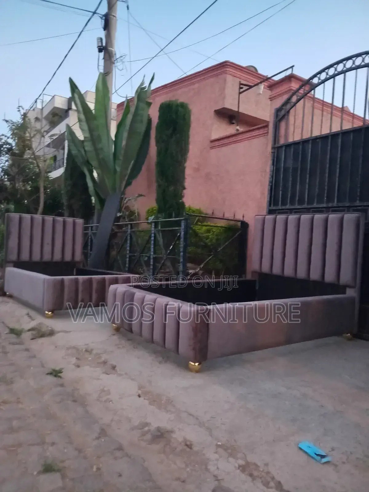 Bed አልጋ Tapesary