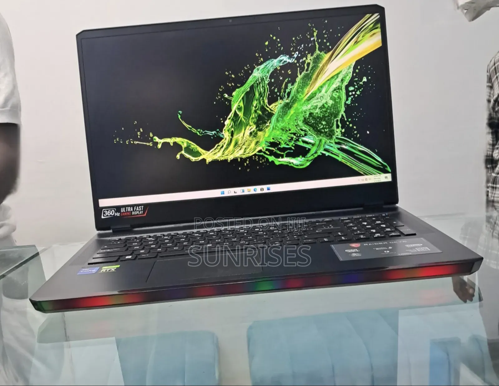 New Laptop MSI Raider GE76 12UGS 32GB Intel Core I7 SSD 1T