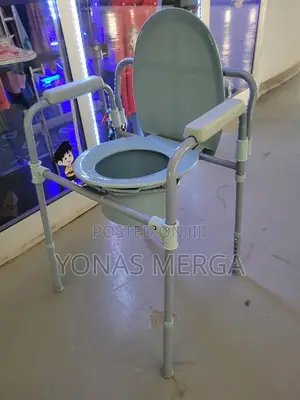Photo - Toilet Chair/Removable Bucket/for Easy Cleaning Odor Control