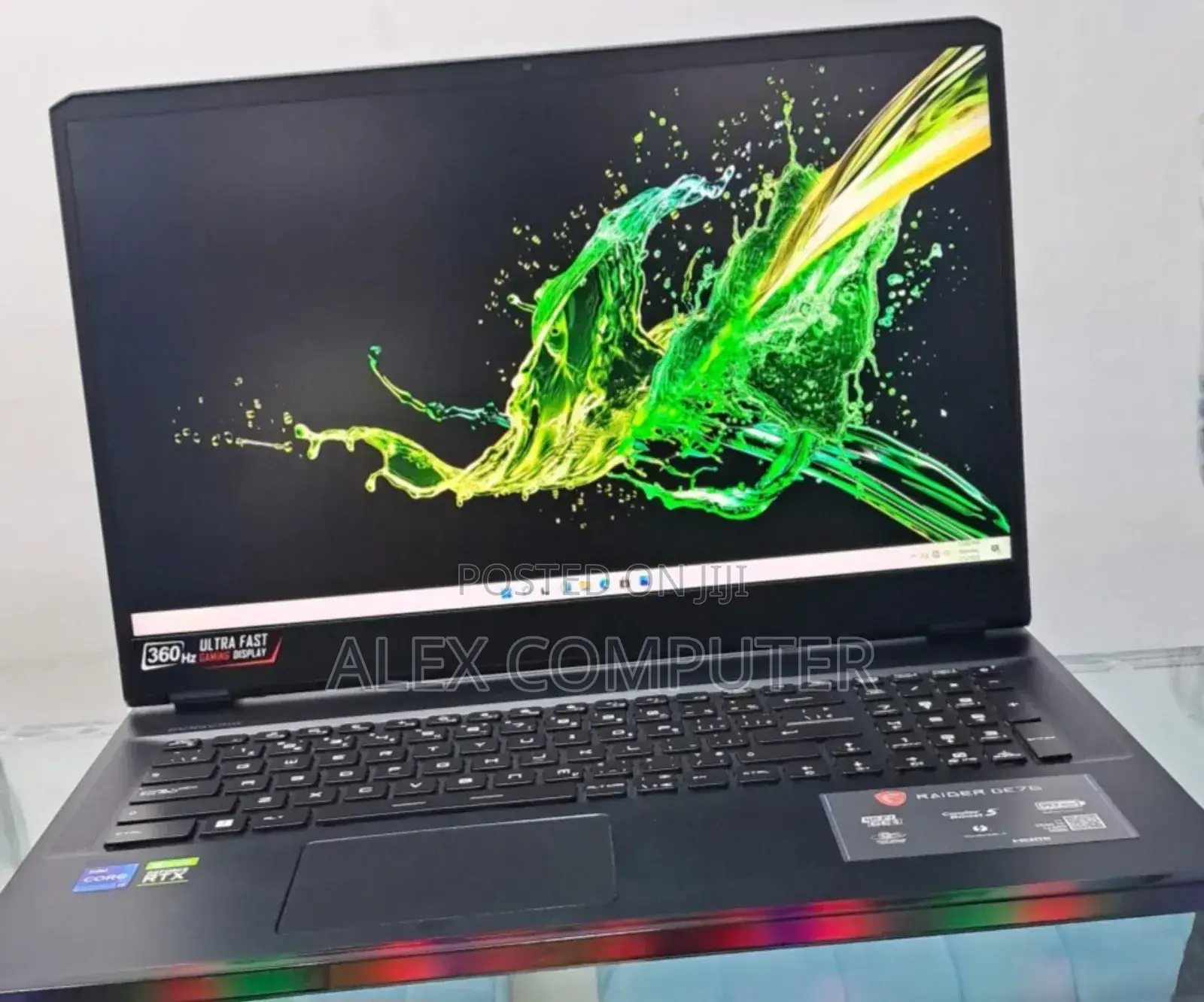 New Laptop MSI Raider GE76 12UGS 16GB Intel Core I7 SSD 32GB