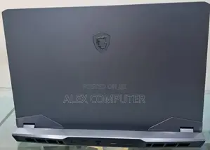New Laptop MSI Raider GE76 12UGS 16GB Intel Core I7 SSD 32GB