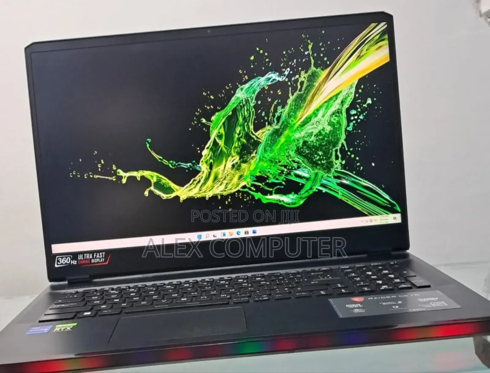 New Laptop MSI Raider GE76 12UGS 16GB Intel Core I7 SSD 32GB