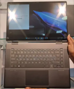 Photo - New Laptop HP Spectre 16GB Intel Core I7 SSD 512GB