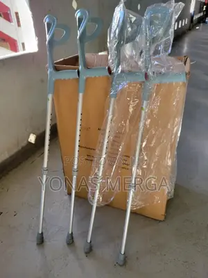 Photo - Elbow Crutches፼ÿreducing Weight-Bearing on the Legs or Feet