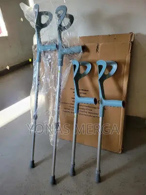 Photo - Elbow Crutches_dyna-Living Fold Forearm Crutches for Adult