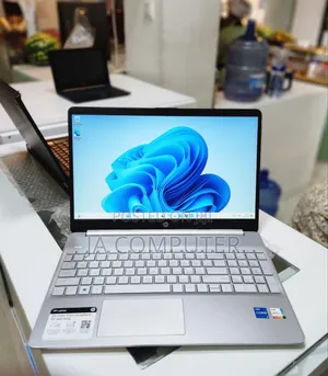 New Laptop HP Stream Notebook 8GB Intel Core I5 SSD 512GB