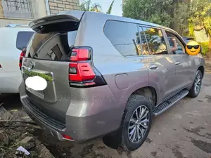 Toyota Land Cruiser 2019 Gray