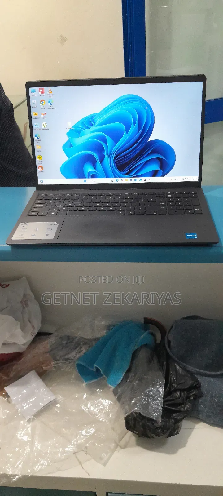 New Laptop Dell Inspiron 15 8GB Intel Core I3 SSD 512GB