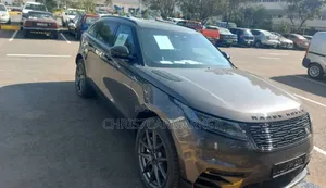 New Land Rover Range Rover Velar S 2024 Gold