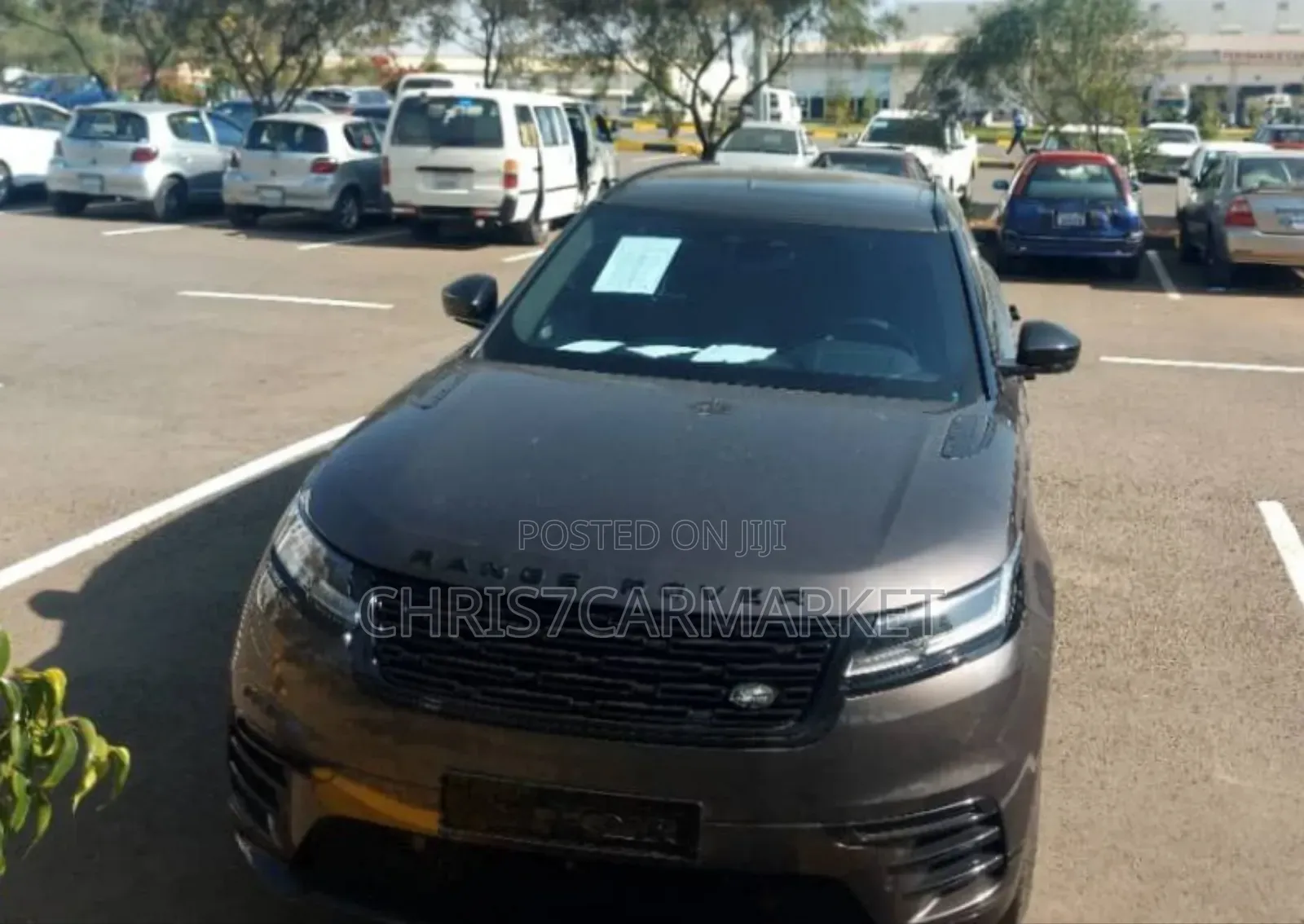 New Land Rover Range Rover Velar S 2024 Gold