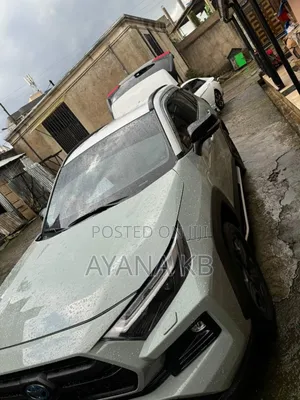 Photo - Toyota RAV4 Hybrid 2023