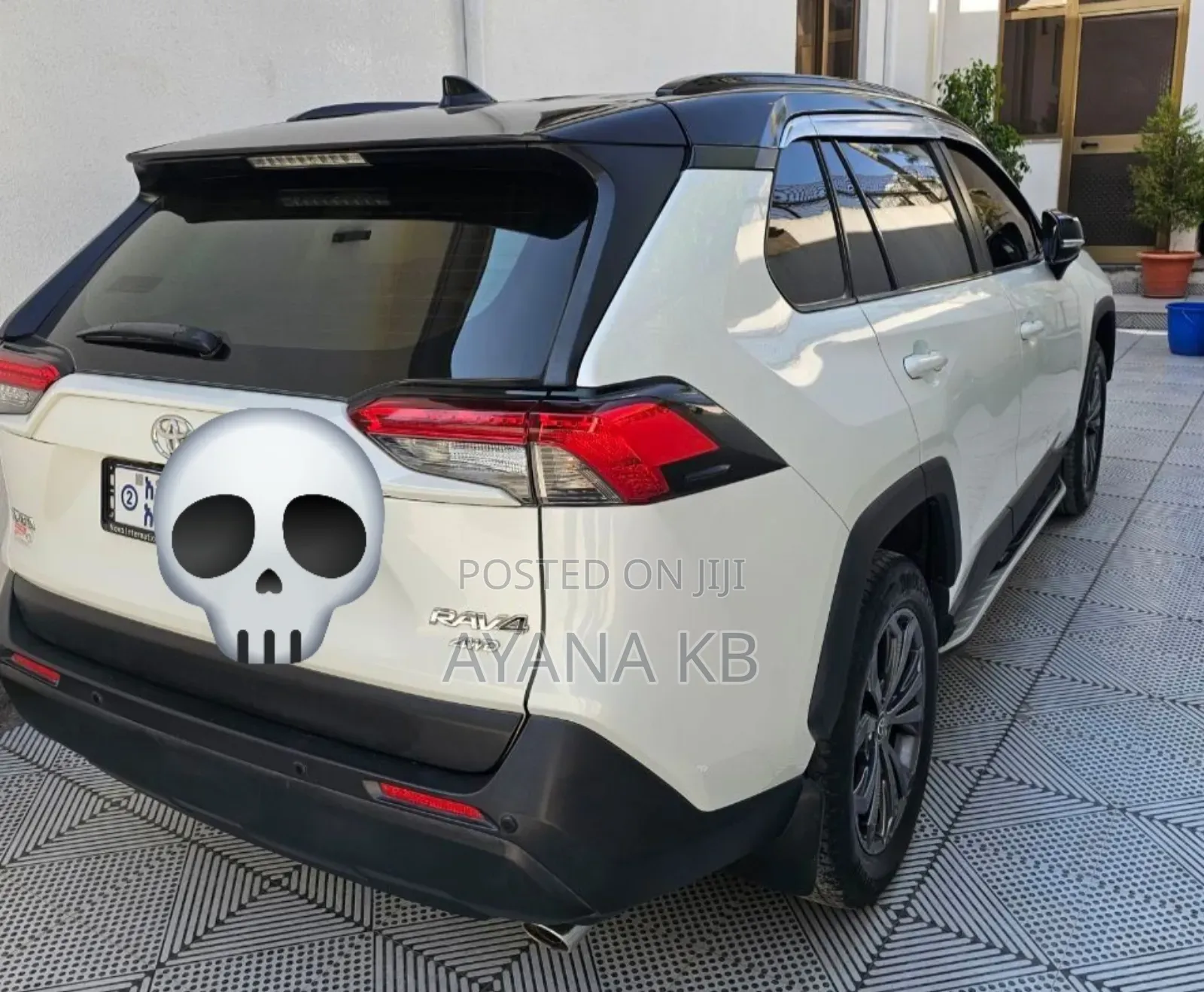 Toyota RAV4 2023 White
